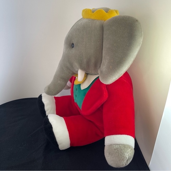 Gund Babar the Elephant Plush 1988 Macy’s 14” Red Suit Vintage Xmas - Picture 2 of 10